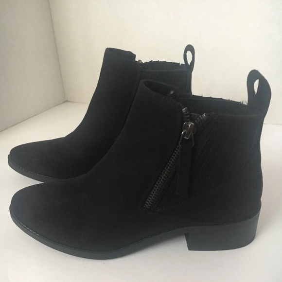 Lexi & Abbie Black Ankle Booties - Picture 4 of 8